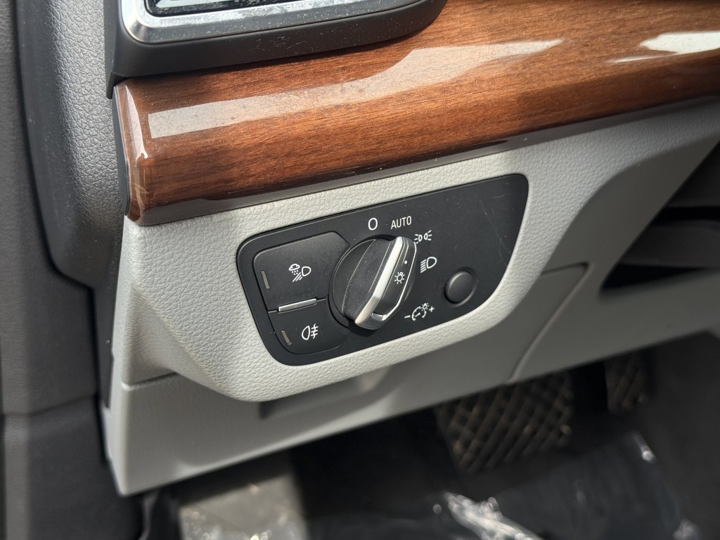 2021 Audi Q5 Image 25