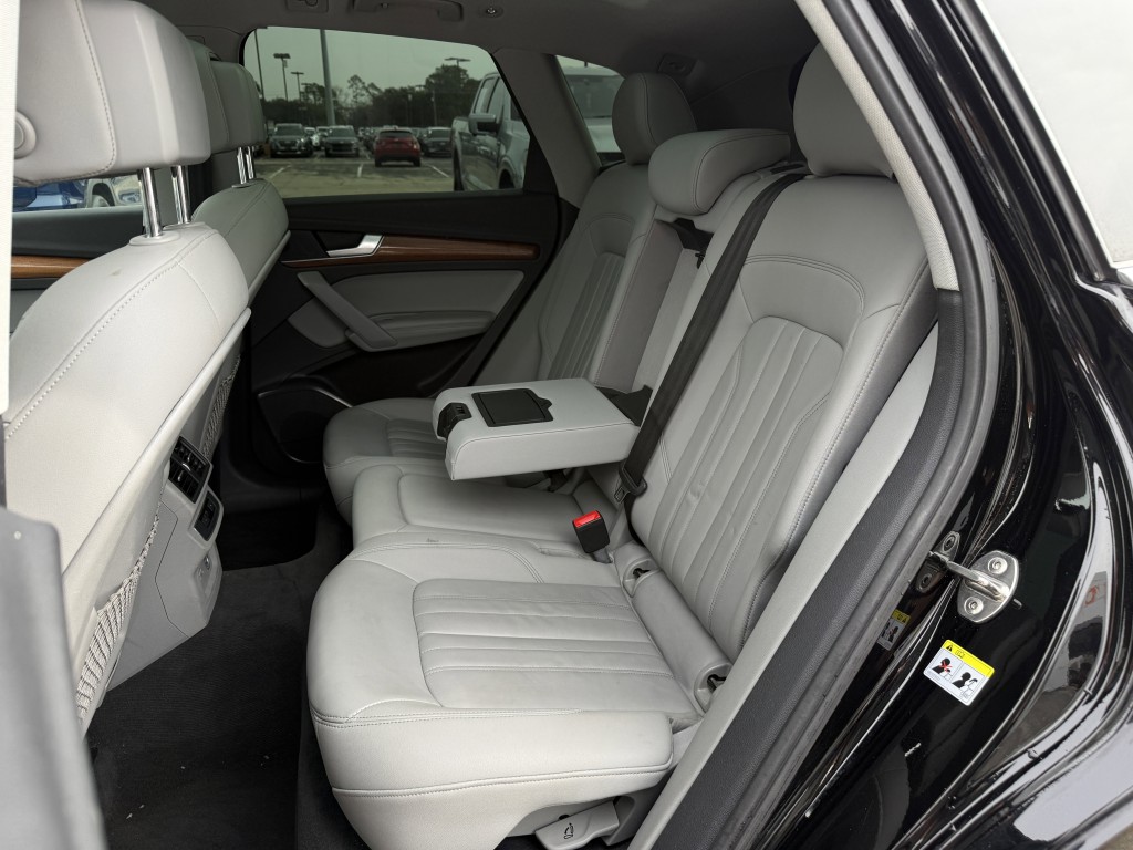 2021 Audi Q5 Image 32