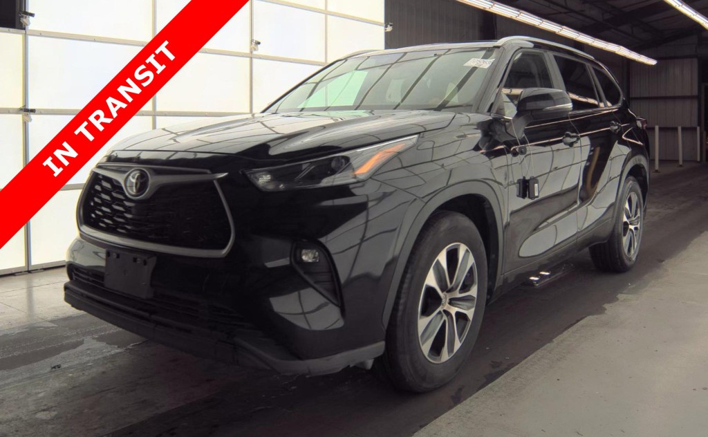 2023 Toyota Highlander Image 1