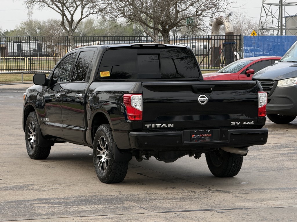 2021 Nissan Titan Image 9