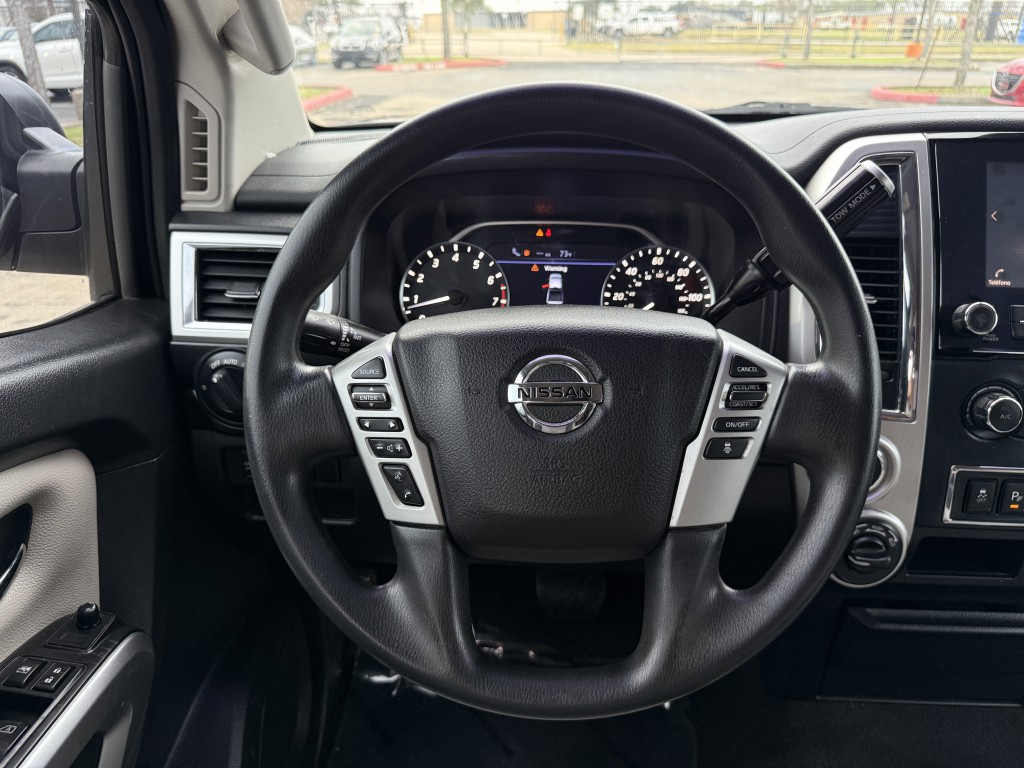 2021 Nissan Titan Image 17