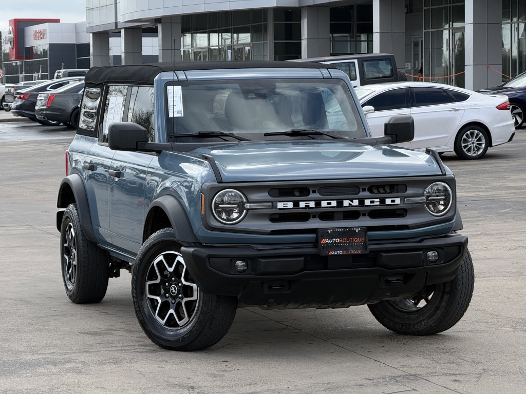 2023 Ford Bronco Image 3