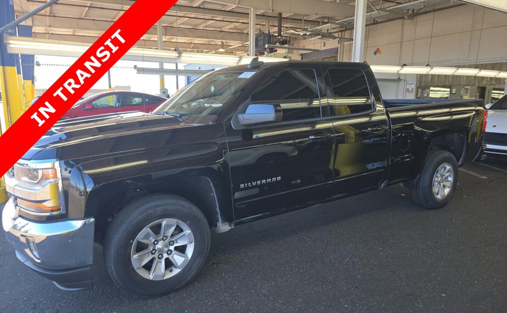 2017 Chevrolet Silverado 1500 Image 1