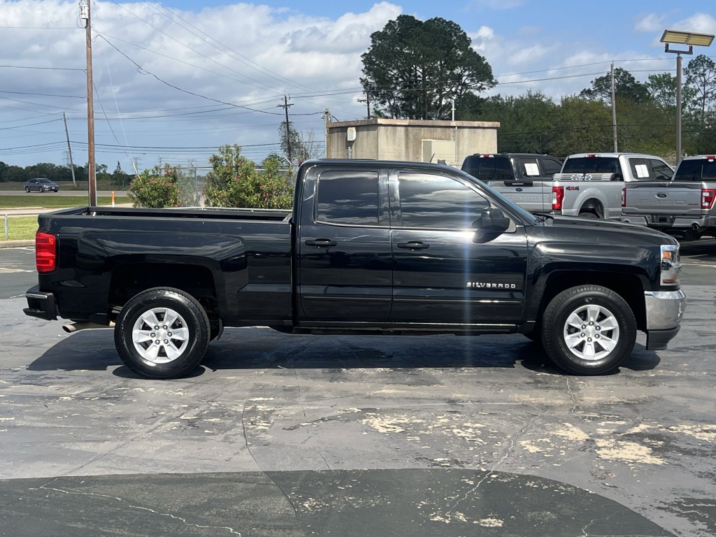 2017 Chevrolet Silverado 1500 Image 11