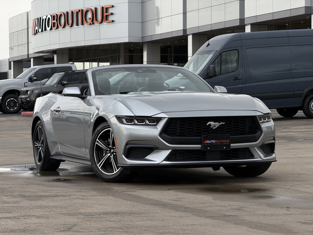 2024 Ford Mustang Image 3