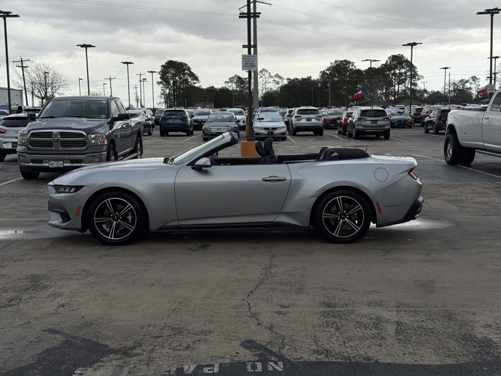 2024 Ford Mustang Image 12