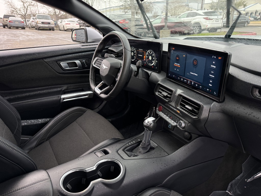 2024 Ford Mustang Image 16