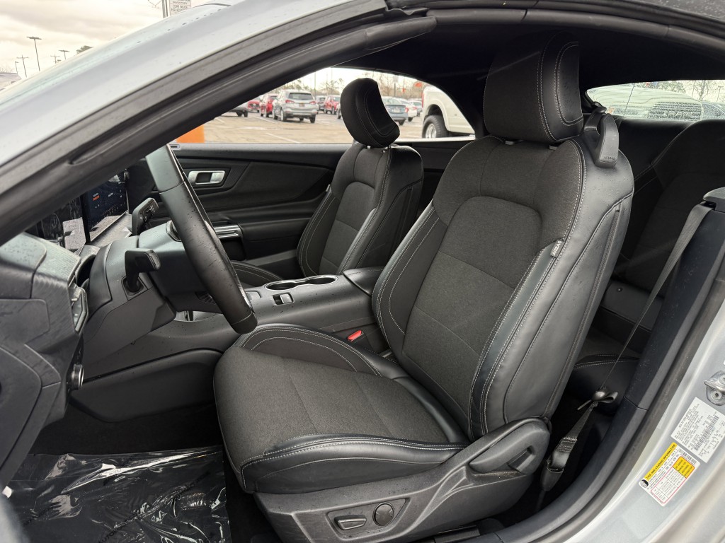 2024 Ford Mustang Image 28