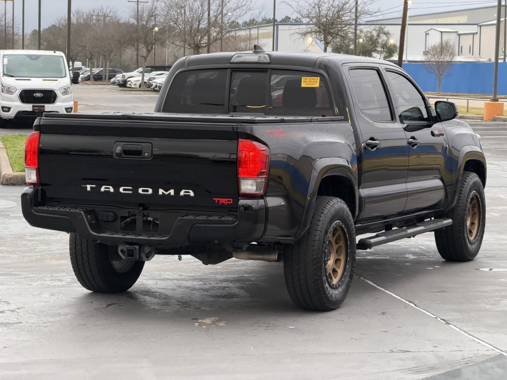 2016 Toyota Tacoma Image 9