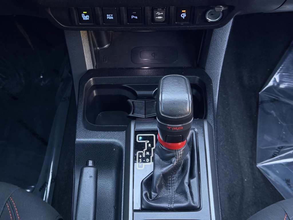 2016 Toyota Tacoma Image 20