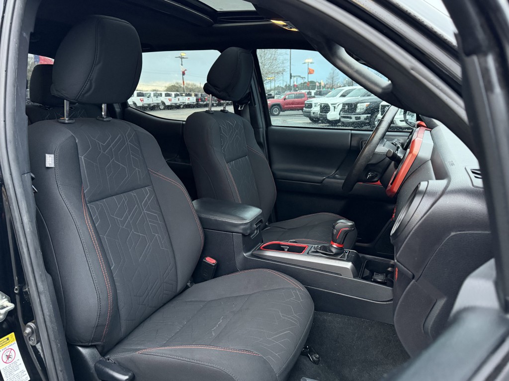 2016 Toyota Tacoma Image 23