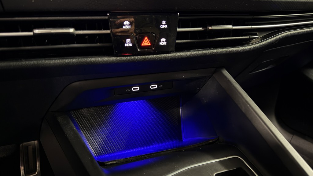 2022 Volkswagen GTI Image 22