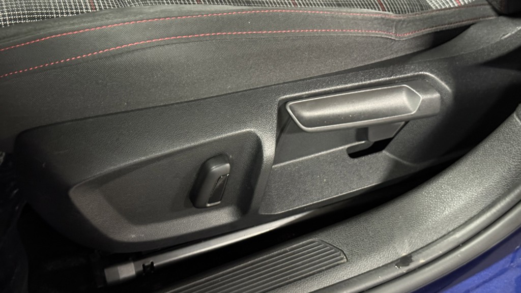 2022 Volkswagen GTI Image 28