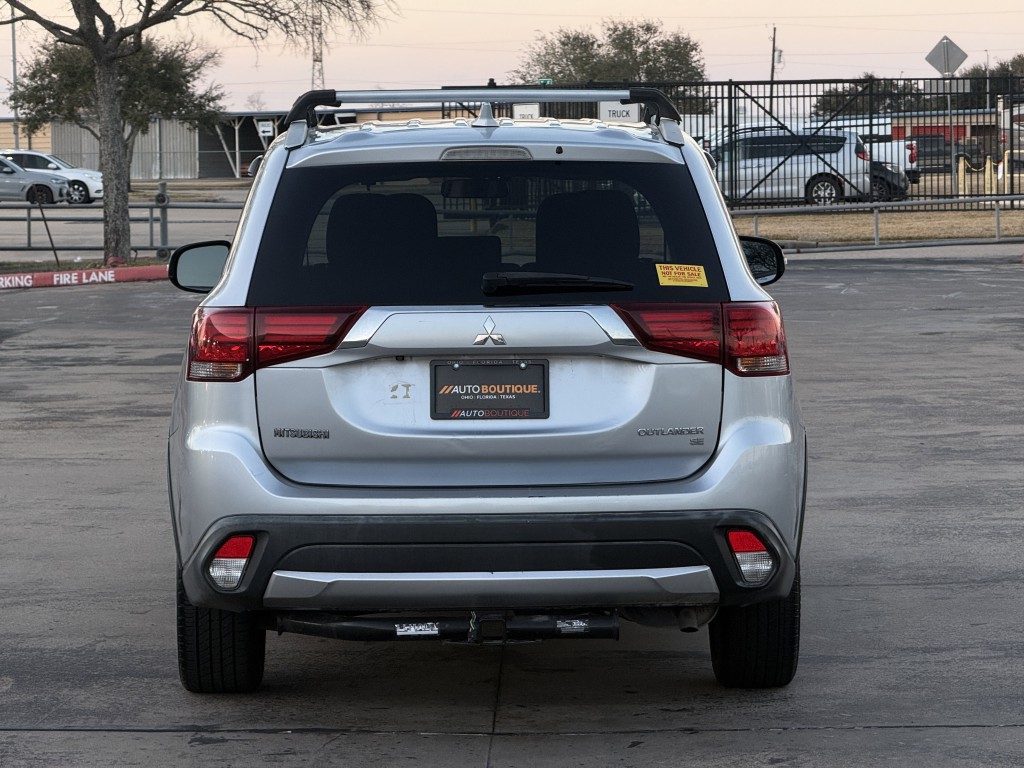 2017 Mitsubishi Outlander Image 7