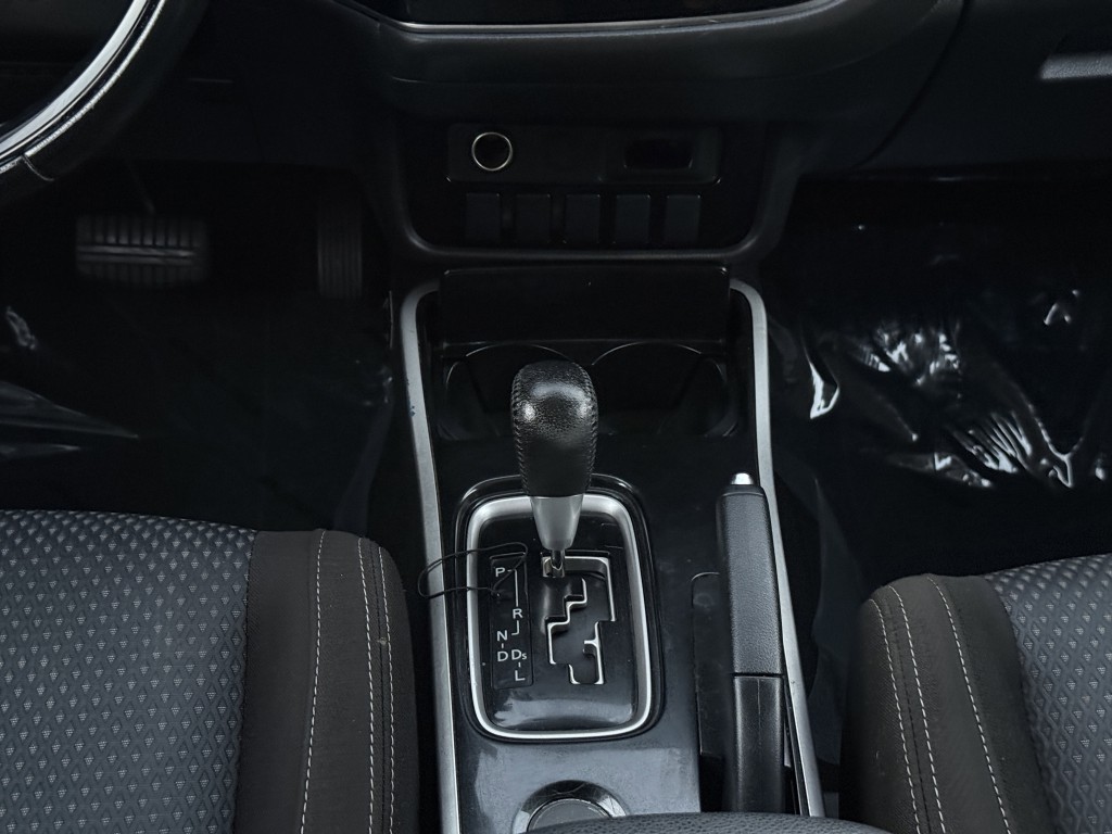 2017 Mitsubishi Outlander Image 23