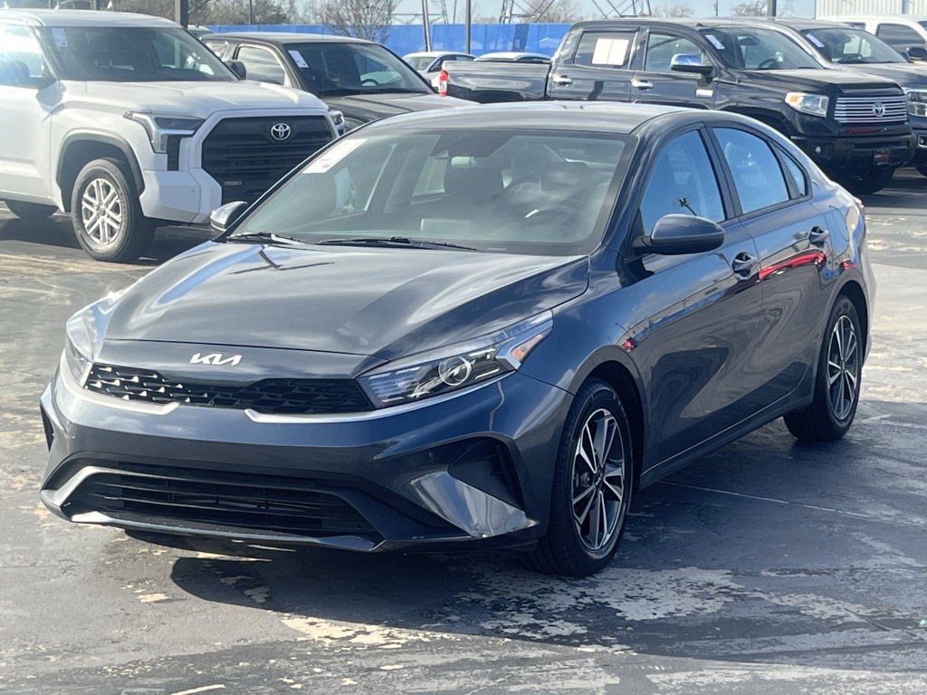2023 Kia Forte Image 5