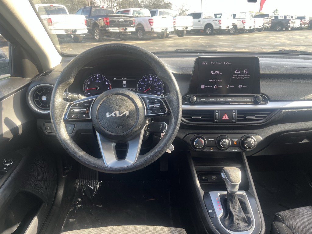 2023 Kia Forte Image 13