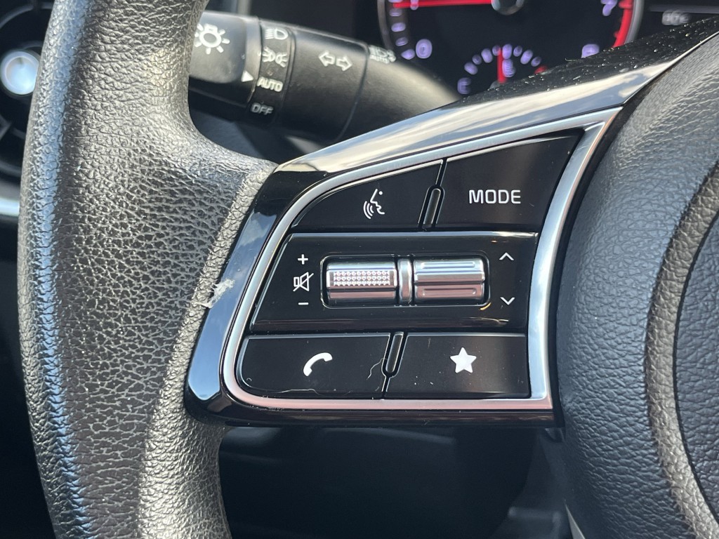 2023 Kia Forte Image 15