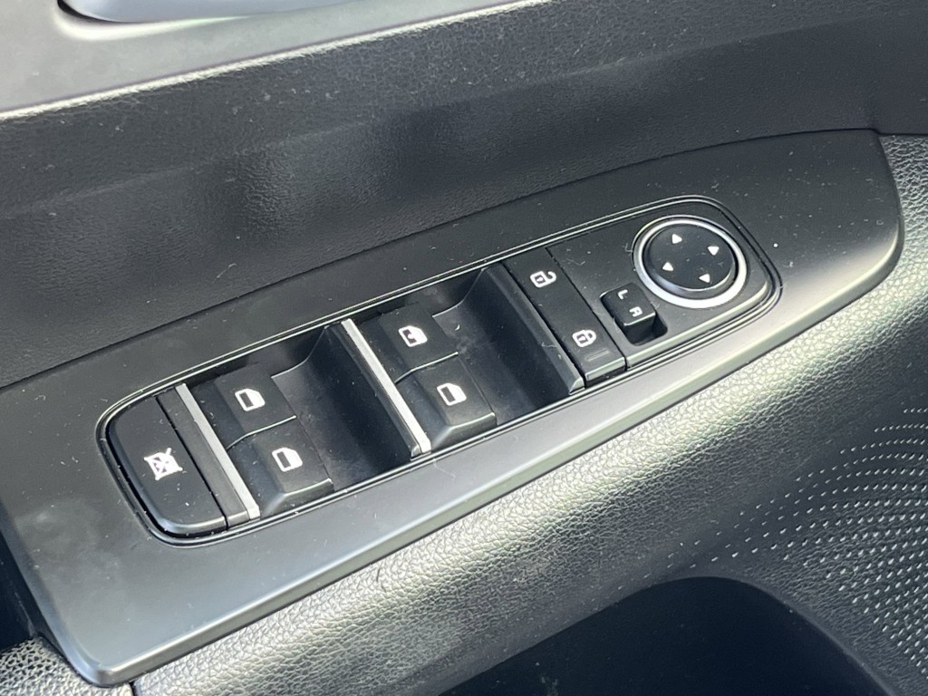 2023 Kia Forte Image 21