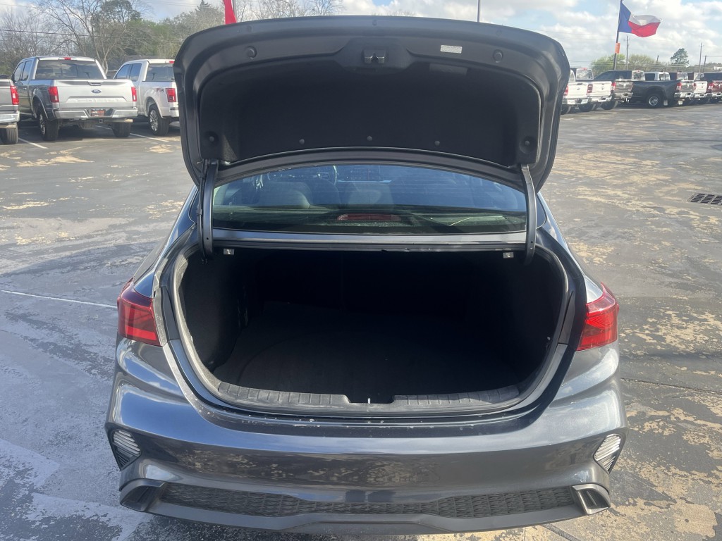2023 Kia Forte Image 27