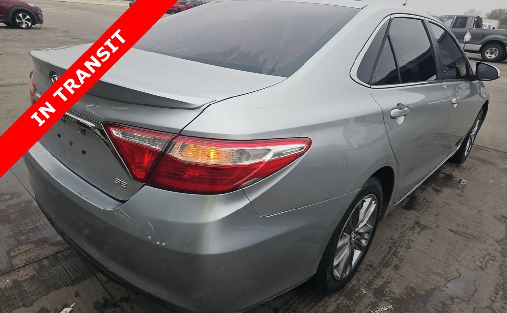 2017 Toyota Camry Image 6