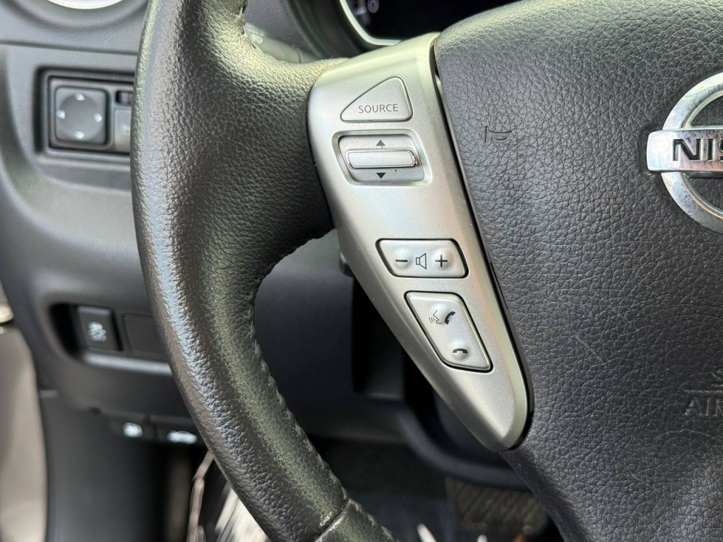 2017 Nissan Versa Image 17