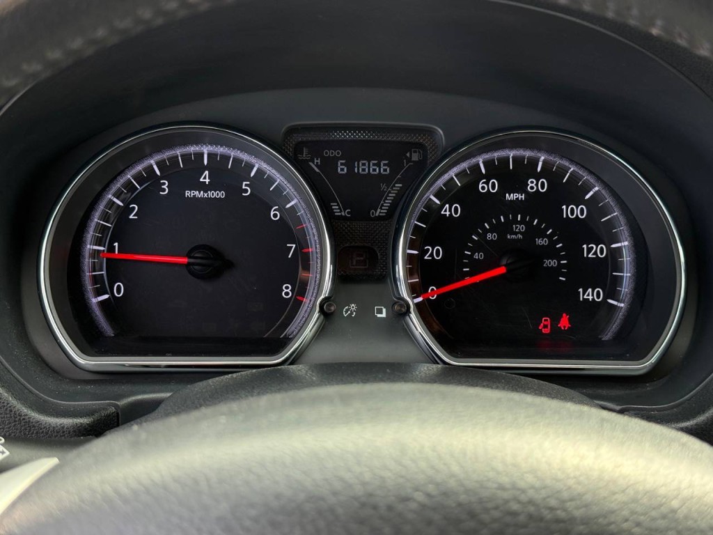 2017 Nissan Versa Image 19