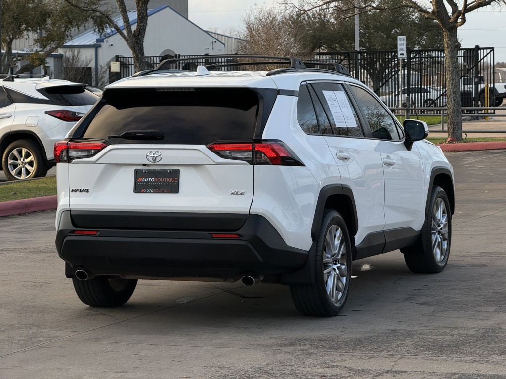 2019 Toyota Rav4 Image 9