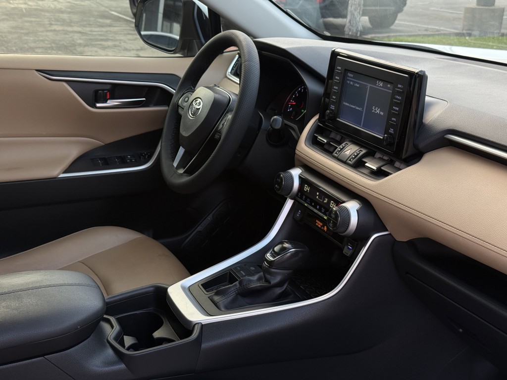 2019 Toyota Rav4 Image 15