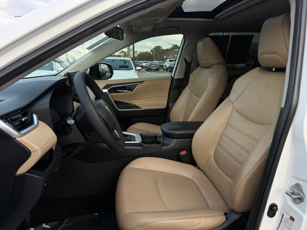 2019 Toyota Rav4 Image 28