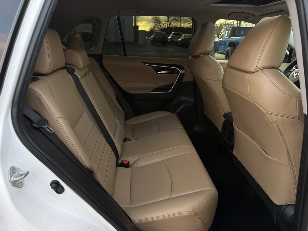 2019 Toyota Rav4 Image 32