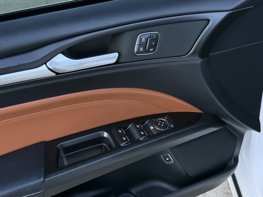 2019 Ford Fusion Image 25