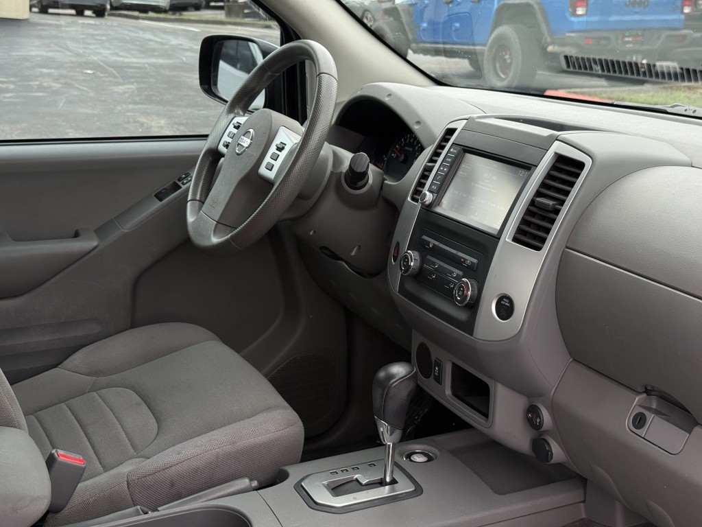 2021 Nissan Frontier Image 13