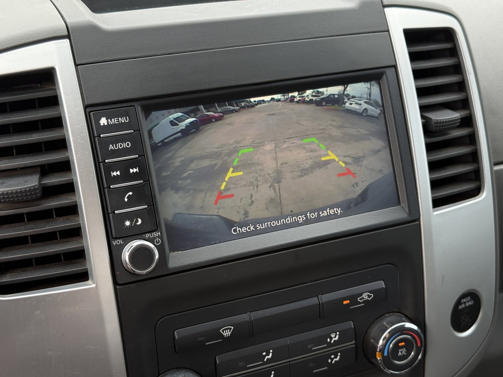 2021 Nissan Frontier Image 21