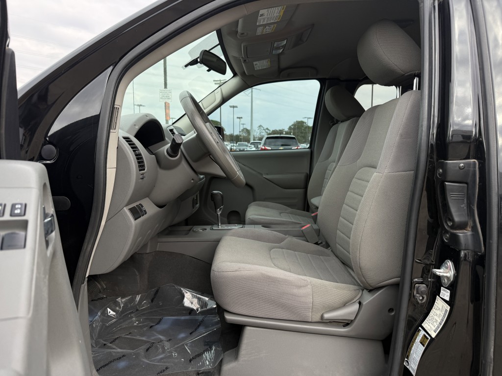 2021 Nissan Frontier Image 25