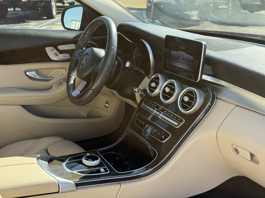 2018 Mercedes-Benz C-Class Image 15