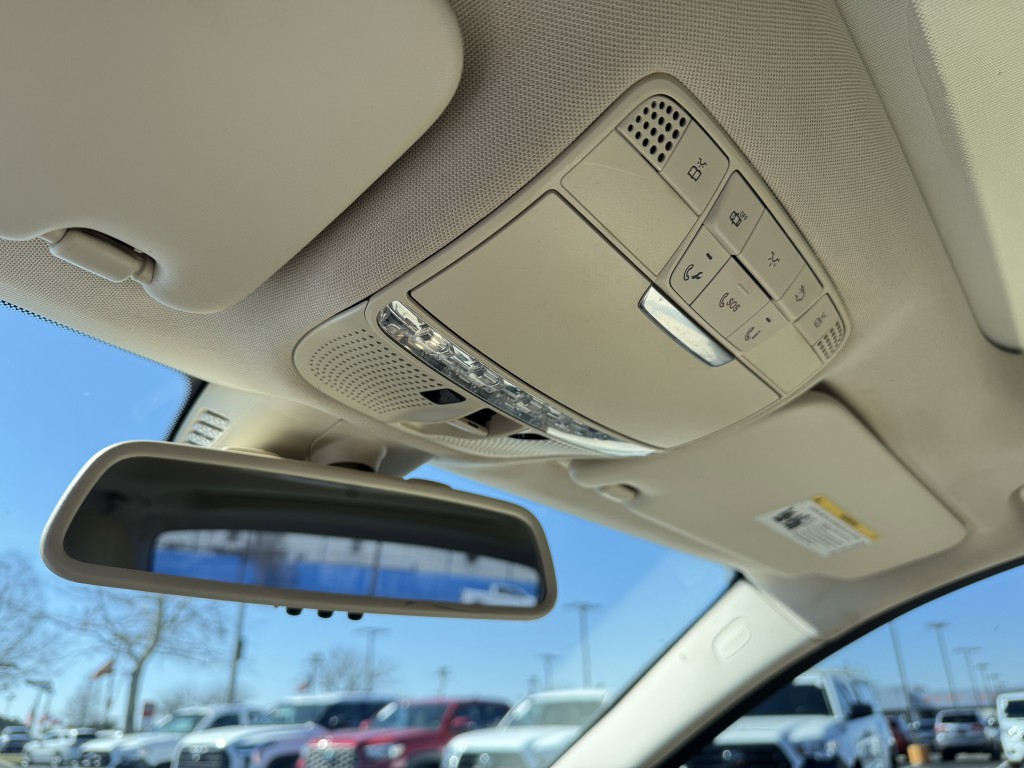 2018 Mercedes-Benz C-Class Image 27