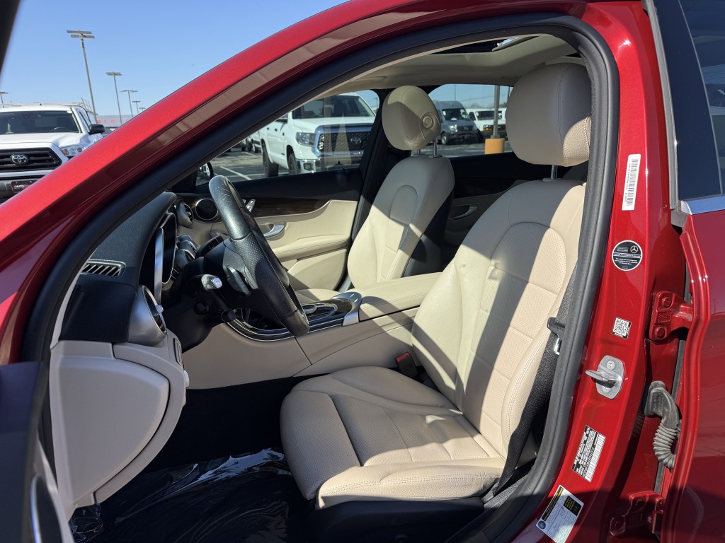 2018 Mercedes-Benz C-Class Image 28