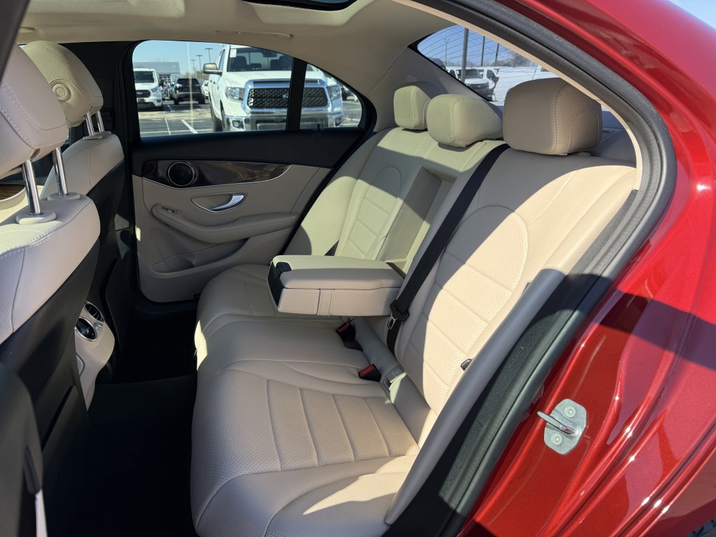 2018 Mercedes-Benz C-Class Image 32