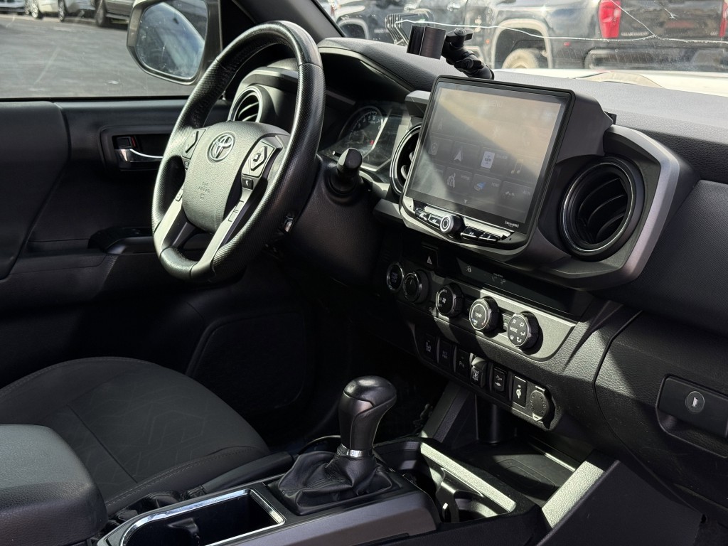 2019 Toyota Tacoma Image 19