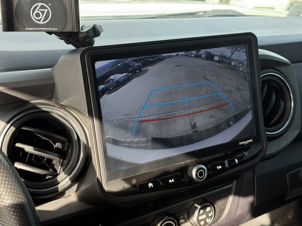 2019 Toyota Tacoma Image 27