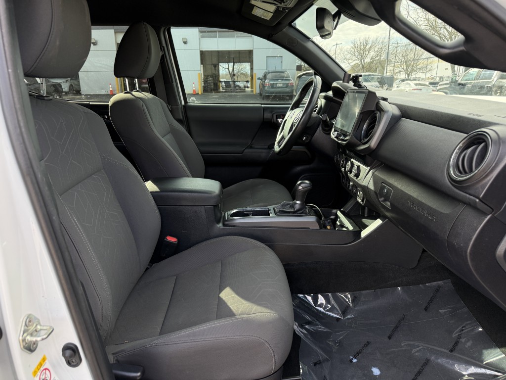 2019 Toyota Tacoma Image 34