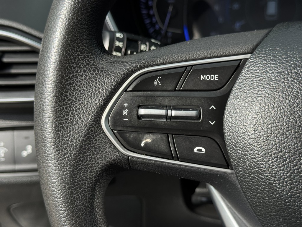 2020 Hyundai Santa Fe Image 18