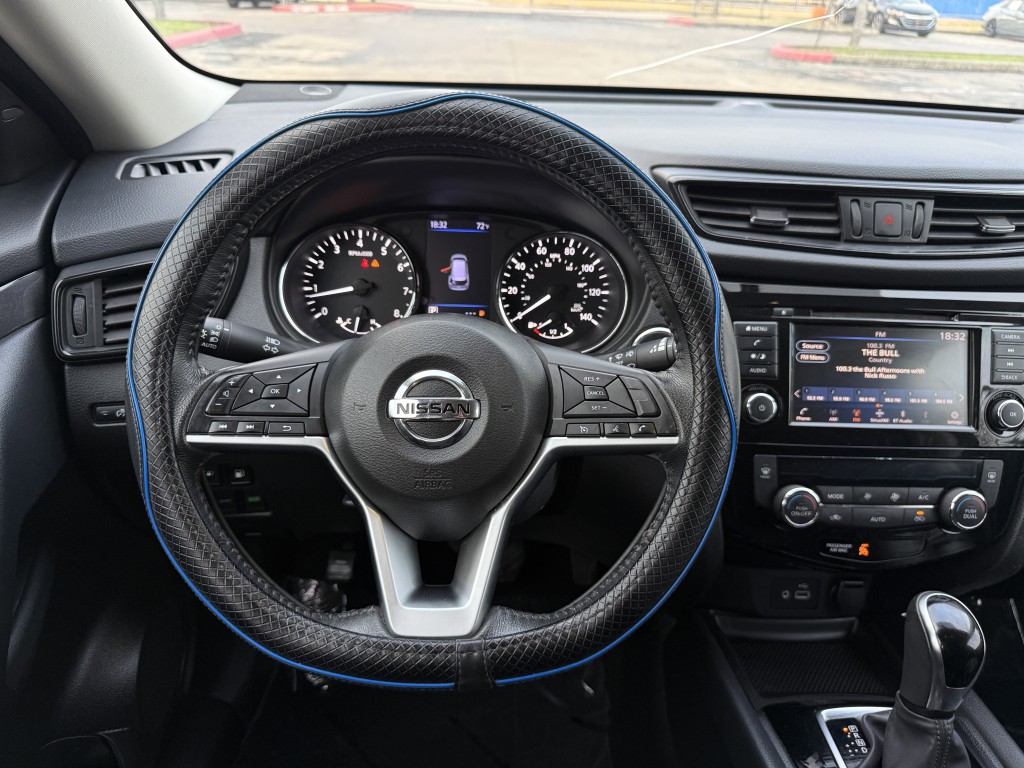 2018 Nissan Rogue Image 17