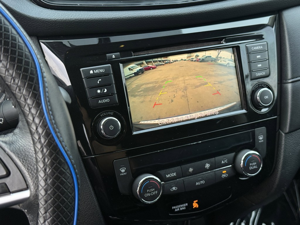 2018 Nissan Rogue Image 23