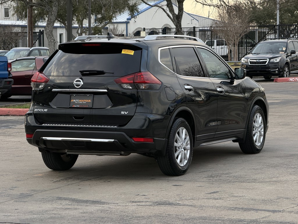2018 Nissan Rogue Image 11