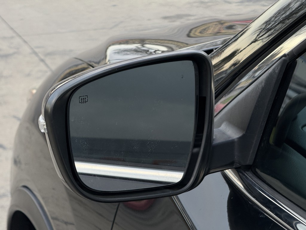 2018 Nissan Rogue Image 13