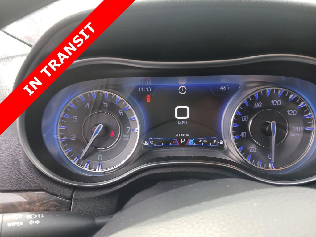 2018 Chrysler 300 Image 8