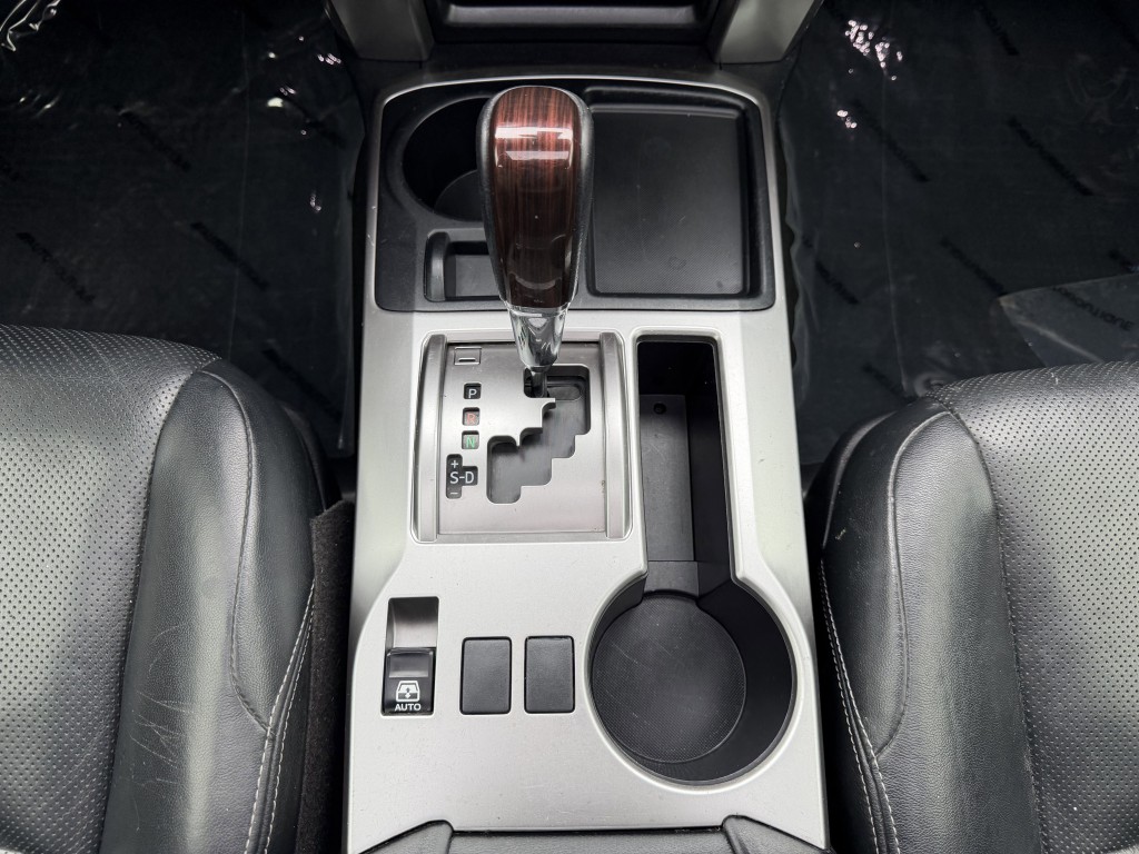 2020 Toyota 4Runner Image 19