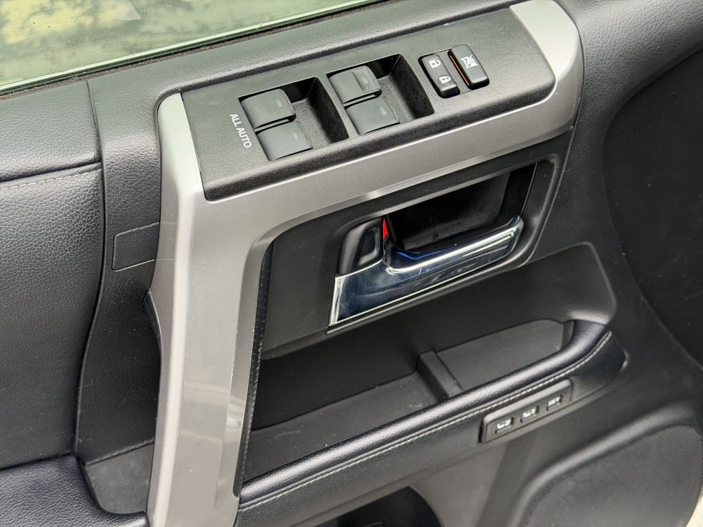 2020 Toyota 4Runner Image 21